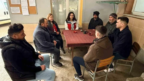 Sarıgöl'de İstiridye Mantarı Üretimi Gelişiyor