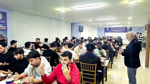 Üniversite Öğrencileri İftar Programında Buluştu