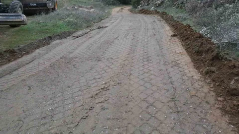 Kavaklı Mahallesi'nde Bahçe Yolu Yenilendi