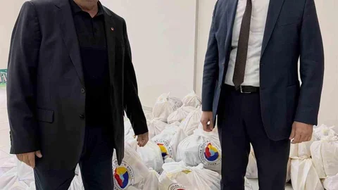 Manisa'da Gıda Yardım Paketi Dağıtımı