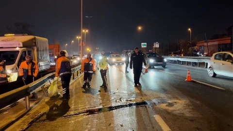 Küçükçekmece'de Zincirleme Trafik Kazası