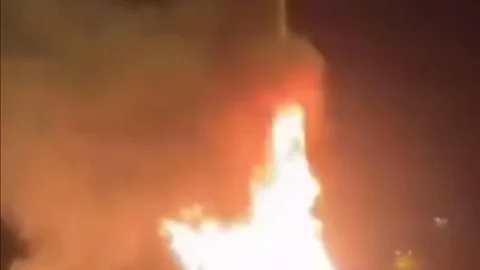 Park Halindeki Minibüs Yandı