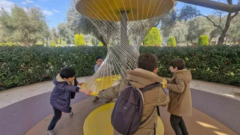 Efeler'de Bilim Parkı Öğrenmeyi Eğlenceli Hale Getiriyor