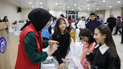 Vezirköprü'de Yetim Çocuklar İçin İftar Programı