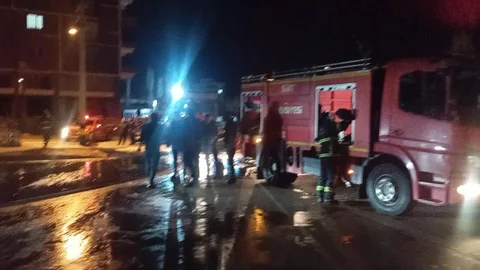 Siirt'te Akaryakıt İstasyonunda Yangın Çıktı