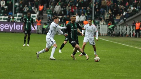 Kocaelispor İkinci Yarıda Yükselişe Geçti