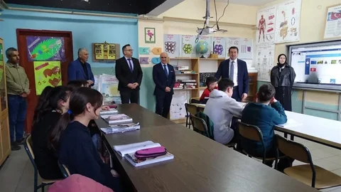 Kaymakam Evlice Kalabak Okullarını Ziyaret Etti