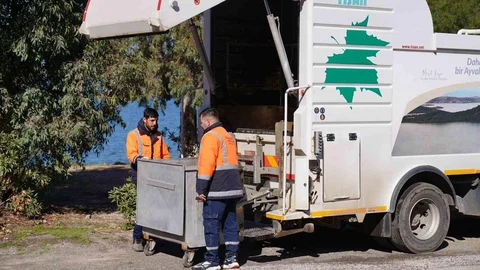 Ayvalık'ta Yaz Öncesi Temizlik Çalışması