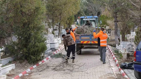 Kırıkkale'de Mezarlık Bakım Çalışması Başlatıldı