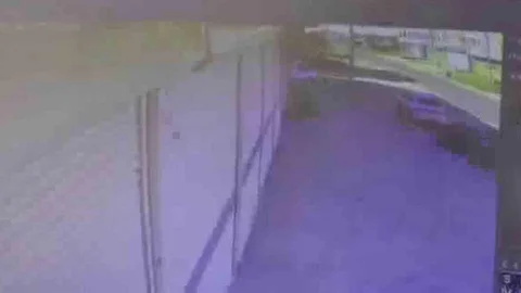 Diyarbakır'da Park Halindeki Araca Çarpma Kazası