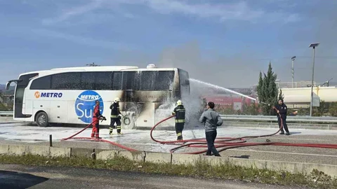 Seydikemer'de Otobüs Yangını Kontrol Altına Alındı