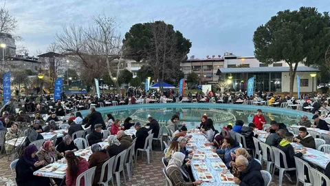 Aydın'da İftar Sofraları Kuruluyor