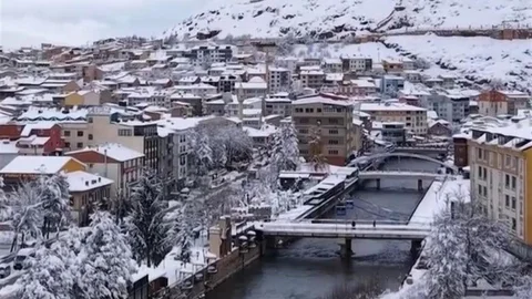 Bayburt'ta Kar Yağışı Etkili Oldu
