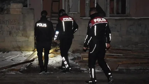 Erzincan'da Aranan Şahıslar Yakalandı