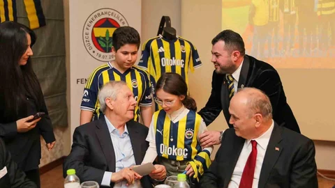 Aziz Yıldırım Düzce'de İftar Yemeği Verdi