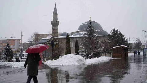 Erzurum'da Kar Yağışı Devam Ediyor
