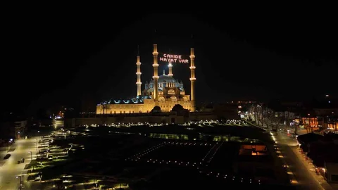 Edirne'de Selimiye Camii Mahyası Değişti