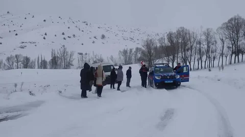 Sivas'ta Kar Yağışı Sorun Yarattı