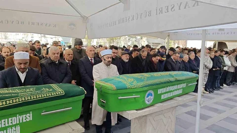 Kocasinan'da Başkan Çolakbayrakdar'ın Babası Defnedildi