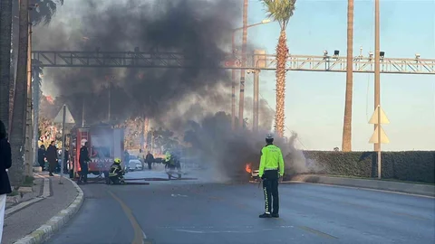 Mersin'de Seyir Halindeki Araç Yangını