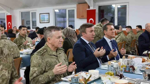 Erzincan'da Gazilere İftar Sofrası