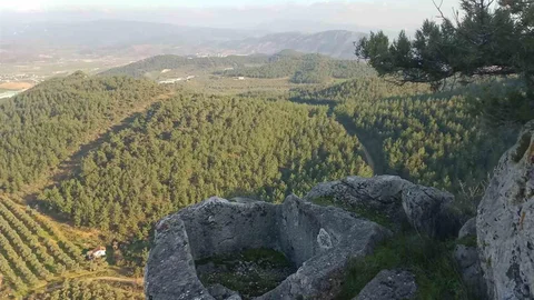 Bilecik'teki Kaya Mezarına Zarar Verildi