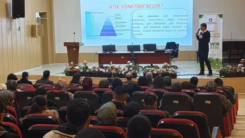 İnönü Üniversitesi'nde Atık Yönetimi Konferansı