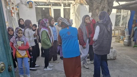 Kahta'da İhtiyaç Sahiplerine Yardım