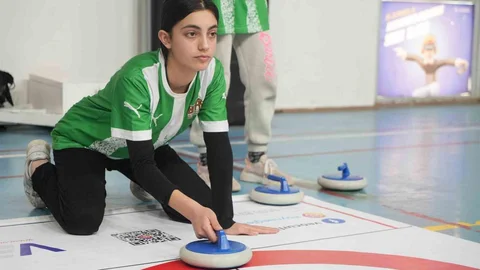 Iğdır'da Floor Curling Eğitimi Başladı
