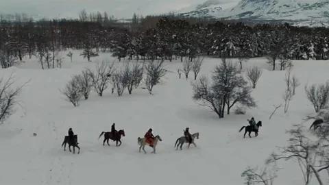 Erzincan'da Atlı Snowboard Safari Macerası