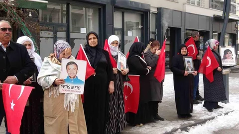 Van'da Anne Çocukları İçin Sesleniyor