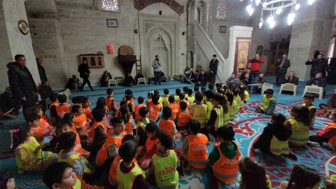 Diyarbakır'da Öğrencilerden Anlamlı Etkinlik