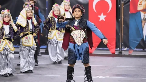 Halk Oyunları Şöleni İçin Geri Sayım Başladı