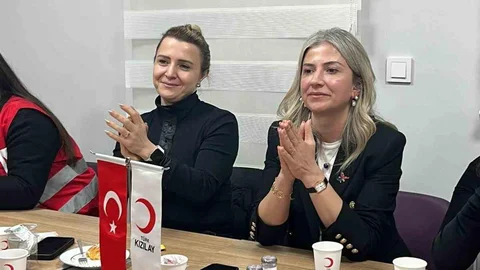 Kars'ta Kızılay'dan Öğrencilere İftar Programı