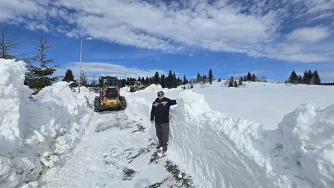 Giresun'da Kulakkaya Yaylası'nda Kar Kalınlığı 2 Metreyi Aştı