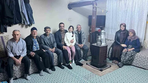 Sarıgöl'de Şehit Ailesine Ziyaret