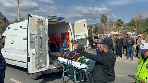 Antalya'da Motosiklet Kazası