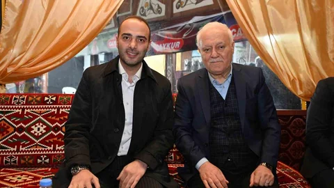 Nihat Hatipoğlu, Gaziosmanpaşa’da Sohbet Etkinliği Düzenledi