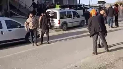 Mardin'de Sopalı Kavga Yaşandı