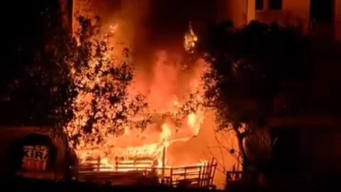 Adana'da Baraka Yangını