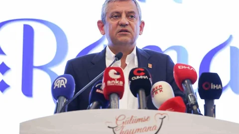 CHP Genel Başkanı Özel Açıklamalarda Bulundu