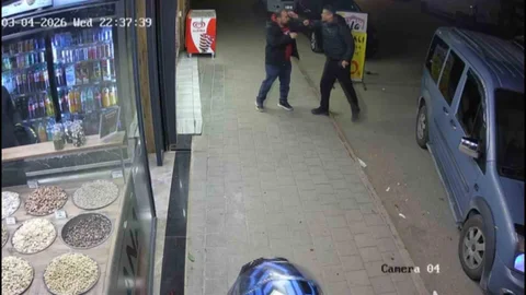 Kardeşler Arasındaki Kavgada Anlar Kamerada