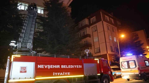 Nevşehir'de Kapıyı Açmadı, Ekipler Seferber Oldu