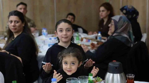 Erzincan'da Şehit Ailelerine İftar Verildi