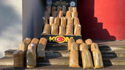 Adana'da 1 Ton Kaçak Tütün Ele Geçirildi