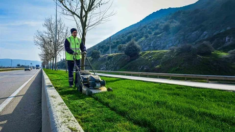 Bursa'da Cadde ve Bulvarlara Estetik Dokunuşlar
