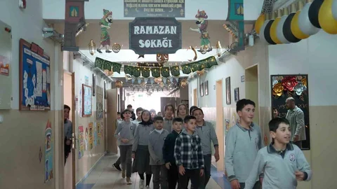 Bayburt'ta Öğrenciler Ramazan Etkinliği Düzenledi