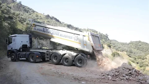 İncirliova'da Yol Çalışmaları Devam Ediyor