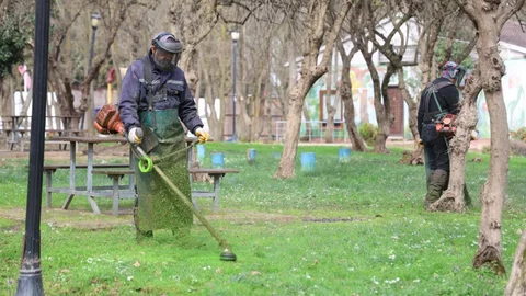 Kartepe'de Bahar Temizliği Devam Ediyor