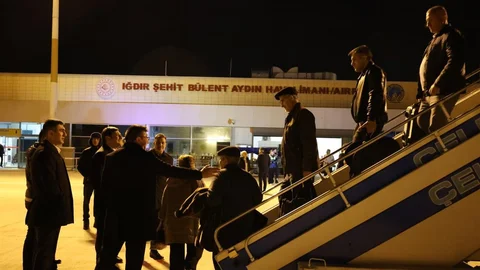 Iğdır'da Uçak Krizi Yaşandı